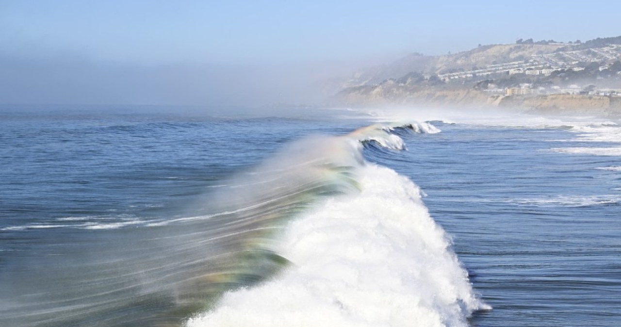 Rekordowe fale monstrualne na Pacyfiku. Miały ponad 35 metrów