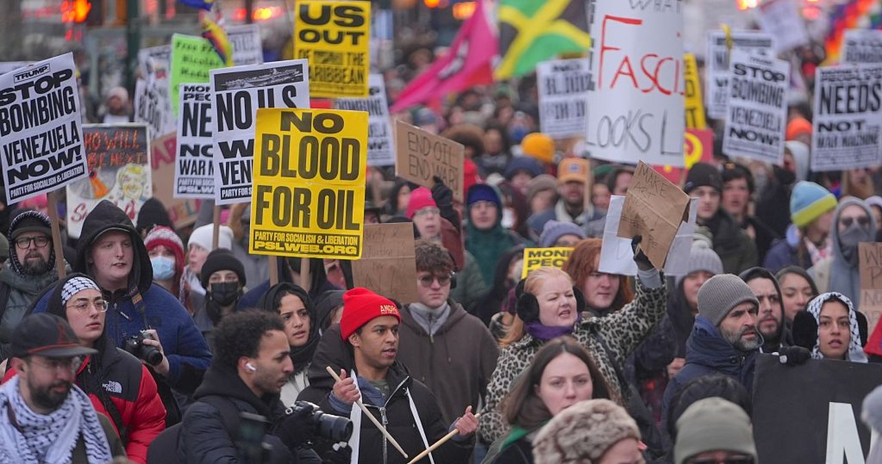 Setki osób wyszły na ulice miast. Amerykanie podzieleni ws. Wenezueli