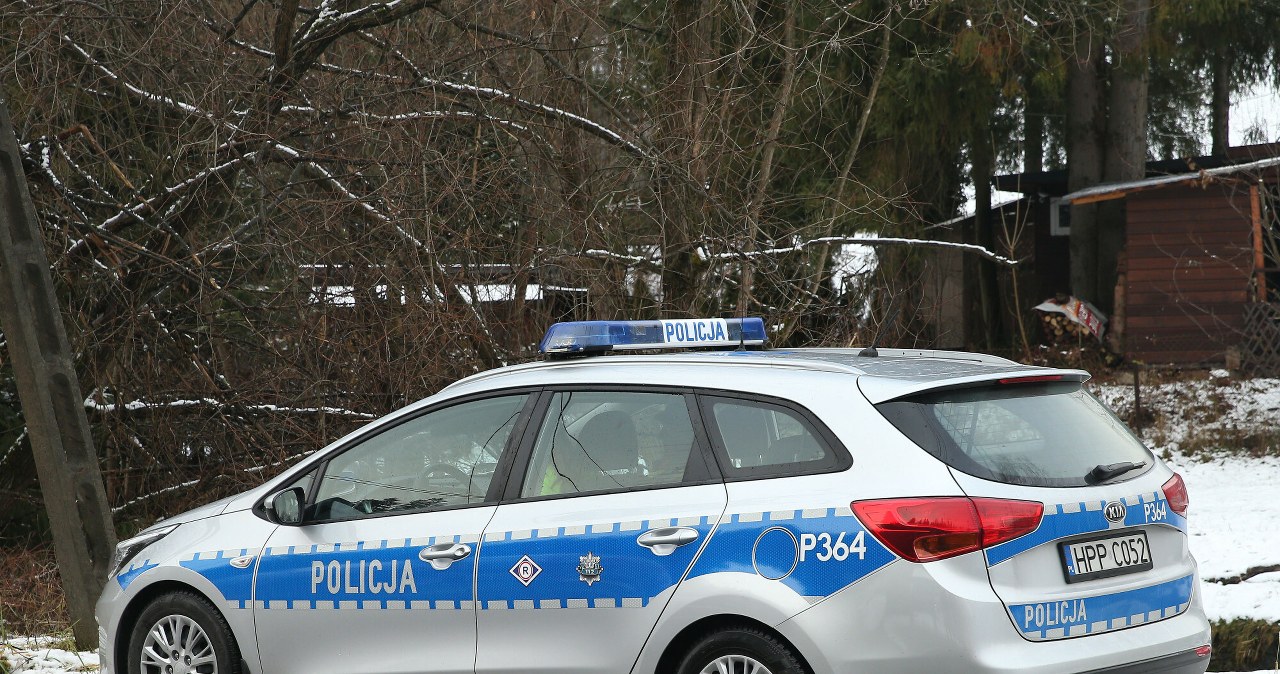 Warnino. Znaleziono zamarznięte ciało kobiety. Apel policji, komunikat RCB