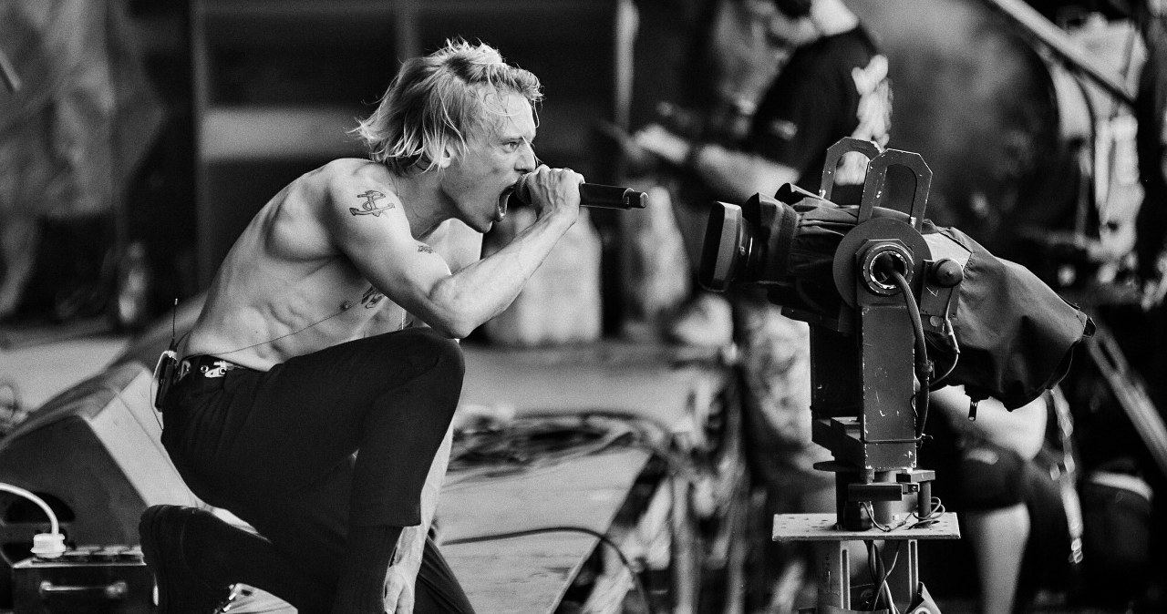 Zagrał potwora w przeboju Netfliksa. Występ u Jurka Owsiaka hitem sieci