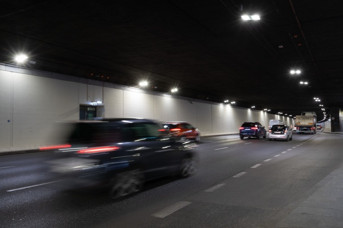 Koniec z szybką jazdą tunelem Wisłostrady. "Jeśli nie zwolnią, spotka ich kara"