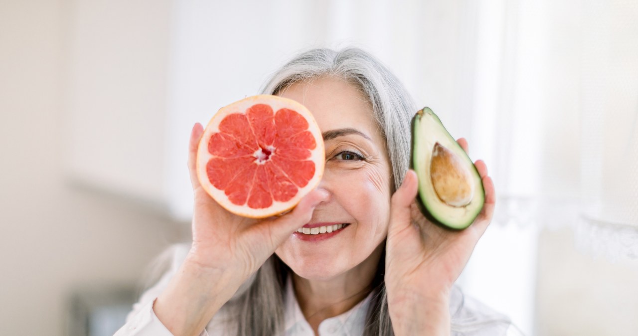 Jędrna cera zaczyna się na talerzu. ”Dieta dla skóry” podbija Instagram