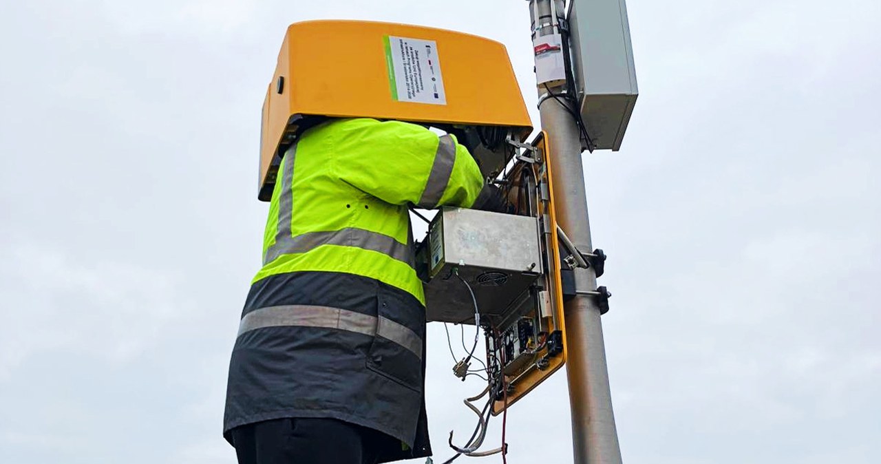 Fotoradar rekordzista znów zniszczony. Do trzech razy sztuka?