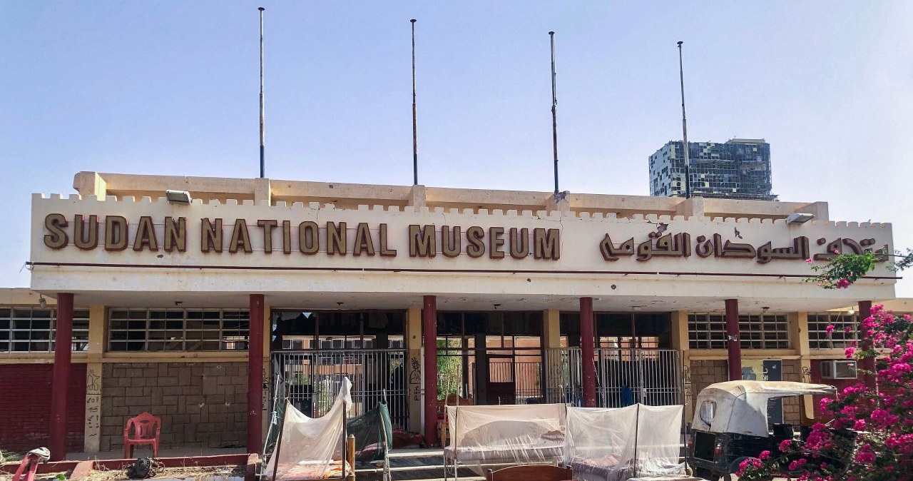 Organizują wczasy w Sudanie, w którym trwa wojna. "Bezpieczny kraj"