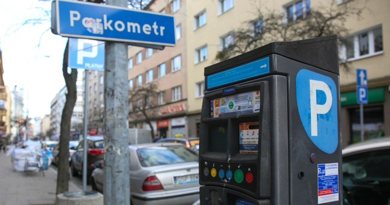 17 tys. zł za parkowanie pod blokiem. Student twierdzi, iż nie wiedział