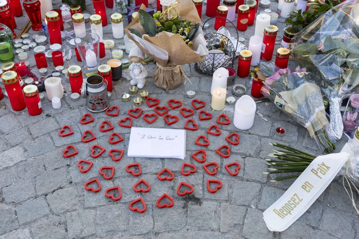 Nowe fakty w sprawie wielkiej tragedii w Szwajcarii. Władze miejscowości Crans-Montana ogłosiły, że w barze, w którym w noc sylwestrową w pożarze zginęło 40 osób, od 2020 roku nie przeprowadzono kontroli bezpieczeństwa. Burmistrz Nicolas Feraud przekazał, że raport z kontroli lokalu w 2019 roku był pozytywny.