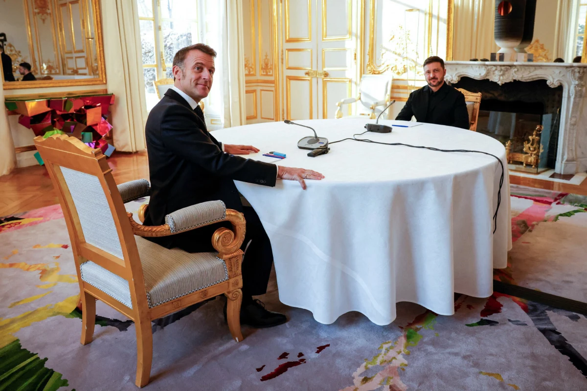 Szczyt tzw. "koalicji chętnych" – państw wspierających Ukrainę – rozpoczął się we wtorek w Paryżu. W wydarzeniu bierze udział 35 krajów, w tym szefowie państw i rządów z 27 państw. Polskę reprezentuje premier Donald Tusk.