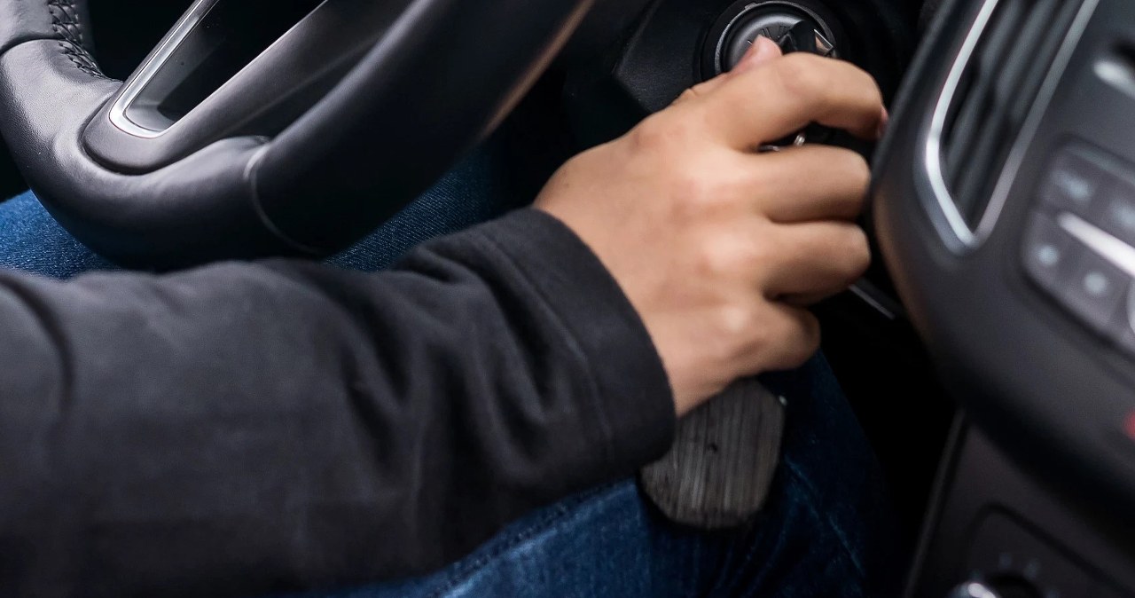 9 powodów, dlaczego samochód nie zapala. To nie musi być akumulator