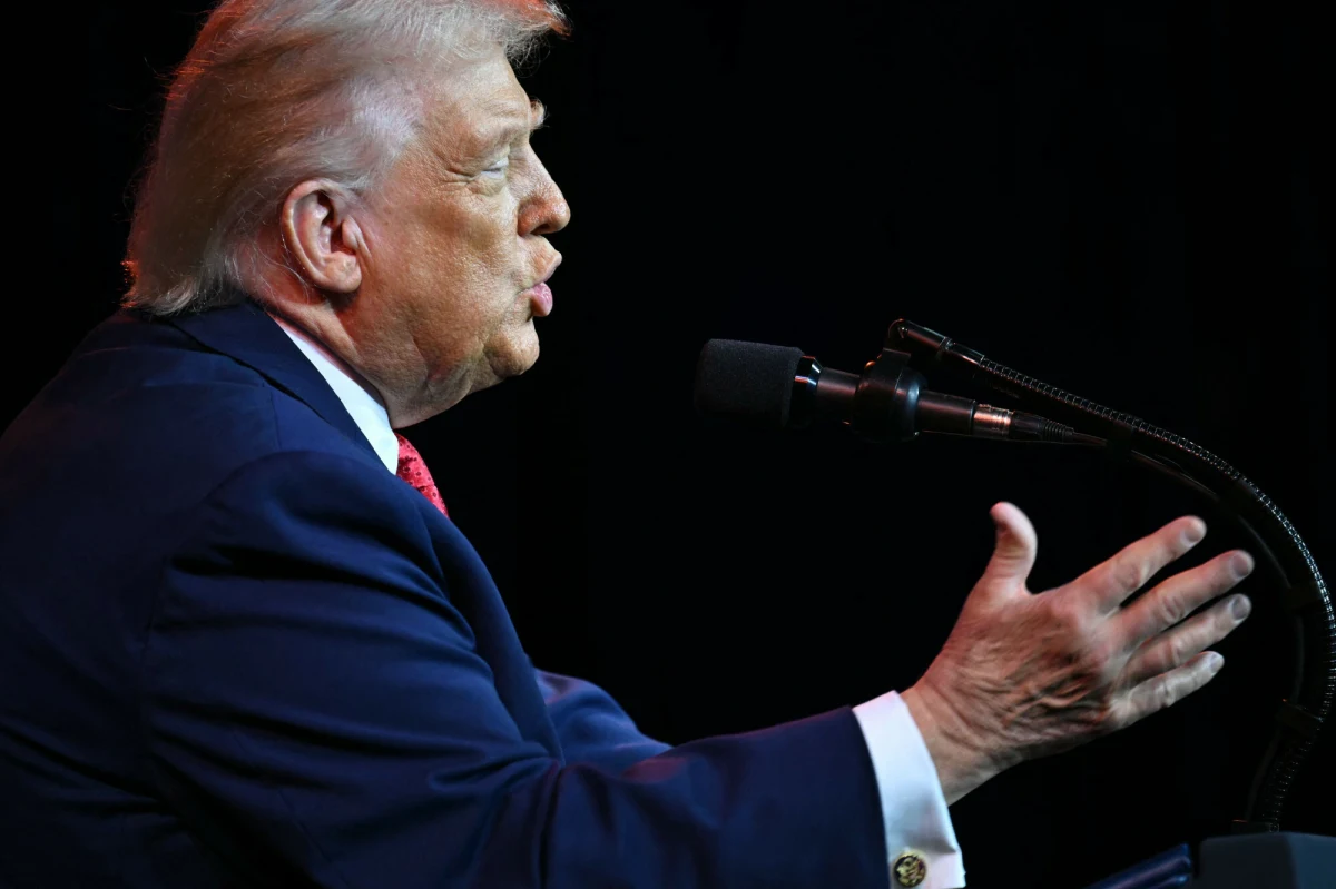 Prezydent Stanów Zjednoczonych Donald Trump w rozmowie z publicystą telewizji MS NOW, Joem Scarboroughem, podkreślił, że kluczową różnicą między amerykańskimi interwencjami w Iraku i Wenezueli jest kwestia kontroli nad złożami ropy naftowej. "Bush nie zatrzymał ropy. My zatrzymamy ropę" – miał powiedzieć Trump.