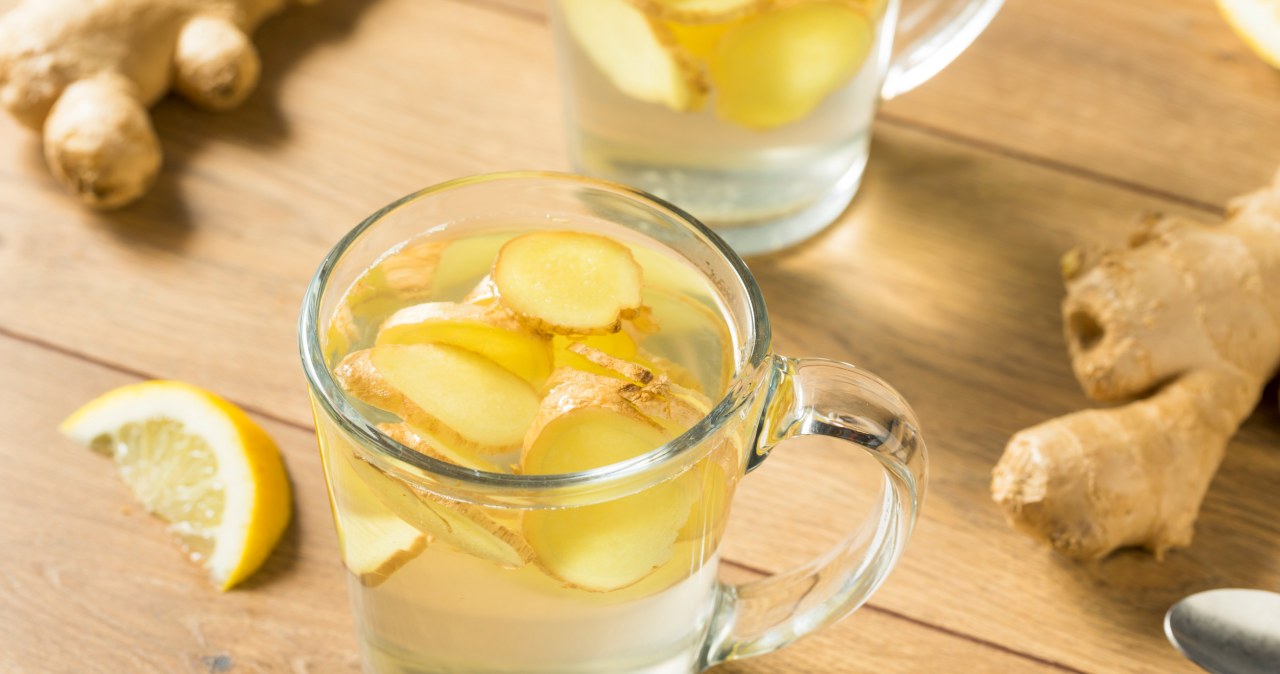 Nie tylko ocet jabłkowy. Dodaj do wody rano i ciesz się efektami