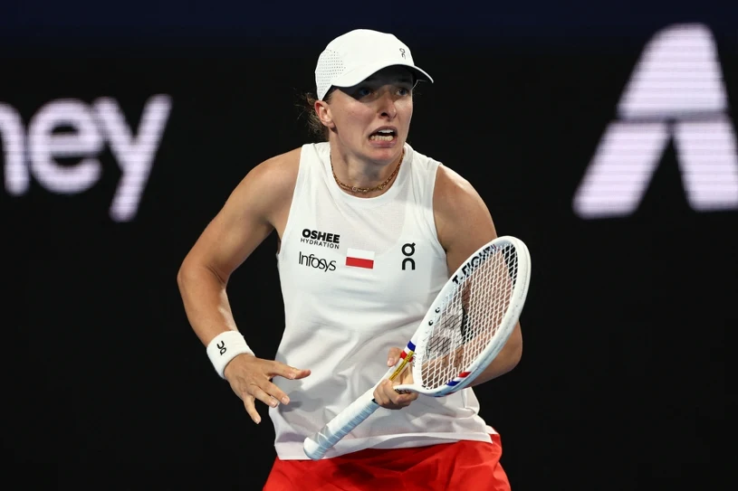 Deklasacja w meczu Świątek z mistrzynią z Osaki. Koniec po 72 minutach