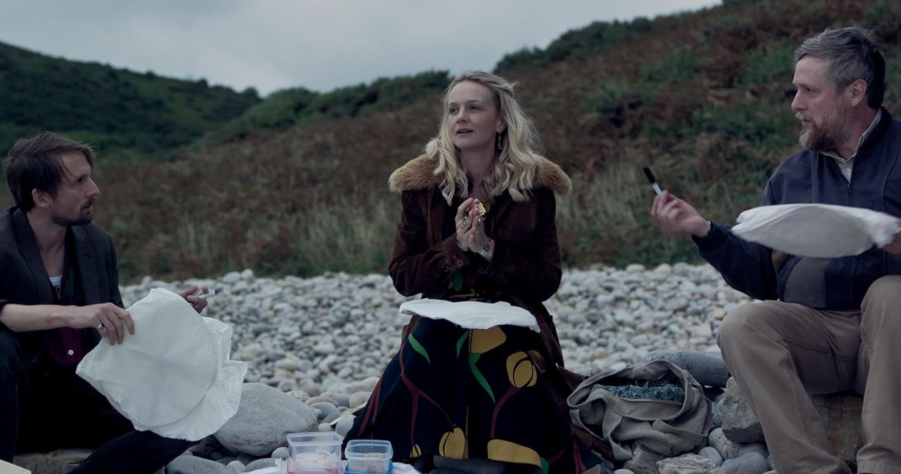 Wygrał miliony na loterii, teraz zaprasza muzyków na prywatne koncerty. Mały, wielki film!