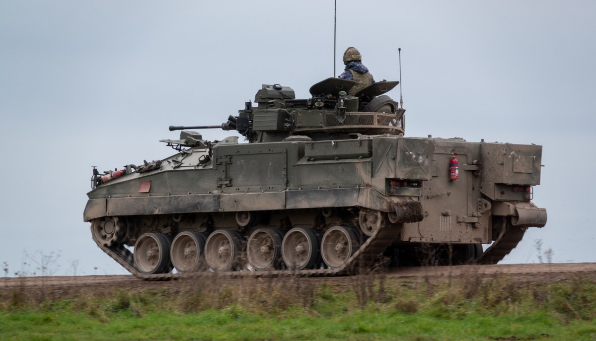 Pękające lufy i dymiące silniki. Chińskie czołgi zawodzą na polu bitwy