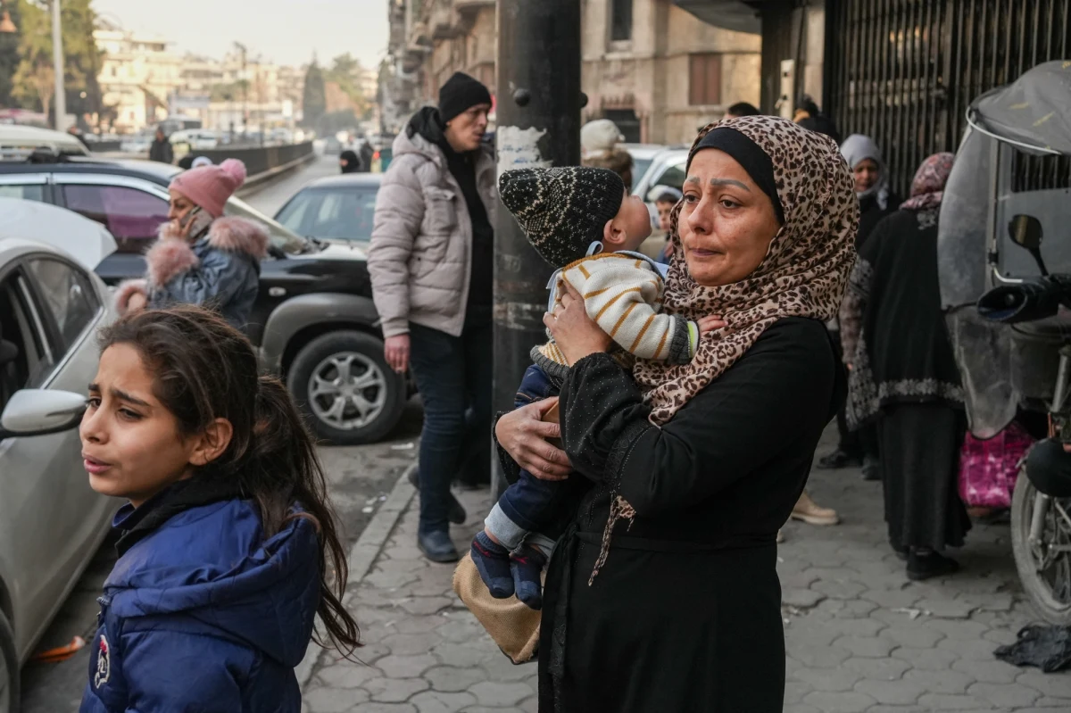 Syryjskie siły rządowe rozpoczęły ostrzał kurdyjskich dzielnic w Aleppo, na północy kraju. Wcześniej wojsko ogłosiło otwarcie korytarzy humanitarnych dla ewakuacji cywilów, a od środy po południu obszary te zostały uznane za strefę działań wojennych.
