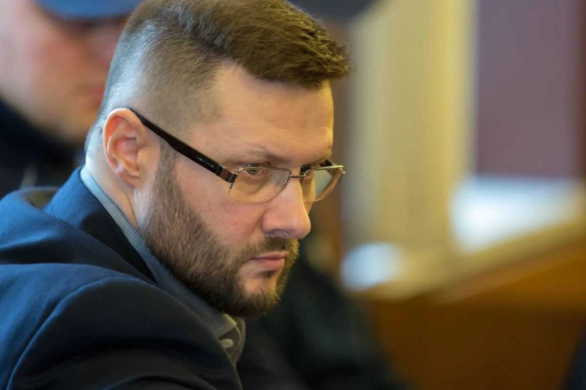 ​Ryszard Bogucki, skazany na 25 lat pozbawienia wolności za zabójstwo bossa polskiej mafii Andrzeja Kolikowskiego ps. Pershing, opuszcza dziś zakład karny. Jakie są jego plany? Czy zamierza wrócić do biznesu? Jak wygląda jego walka o odszkodowanie i majątek utracony przez lata? Między innymi o to zapytał mecenasa Pawła Matyję, pełnomocnika Boguckiego, reporter RMF FM Krzysztof Zasada.