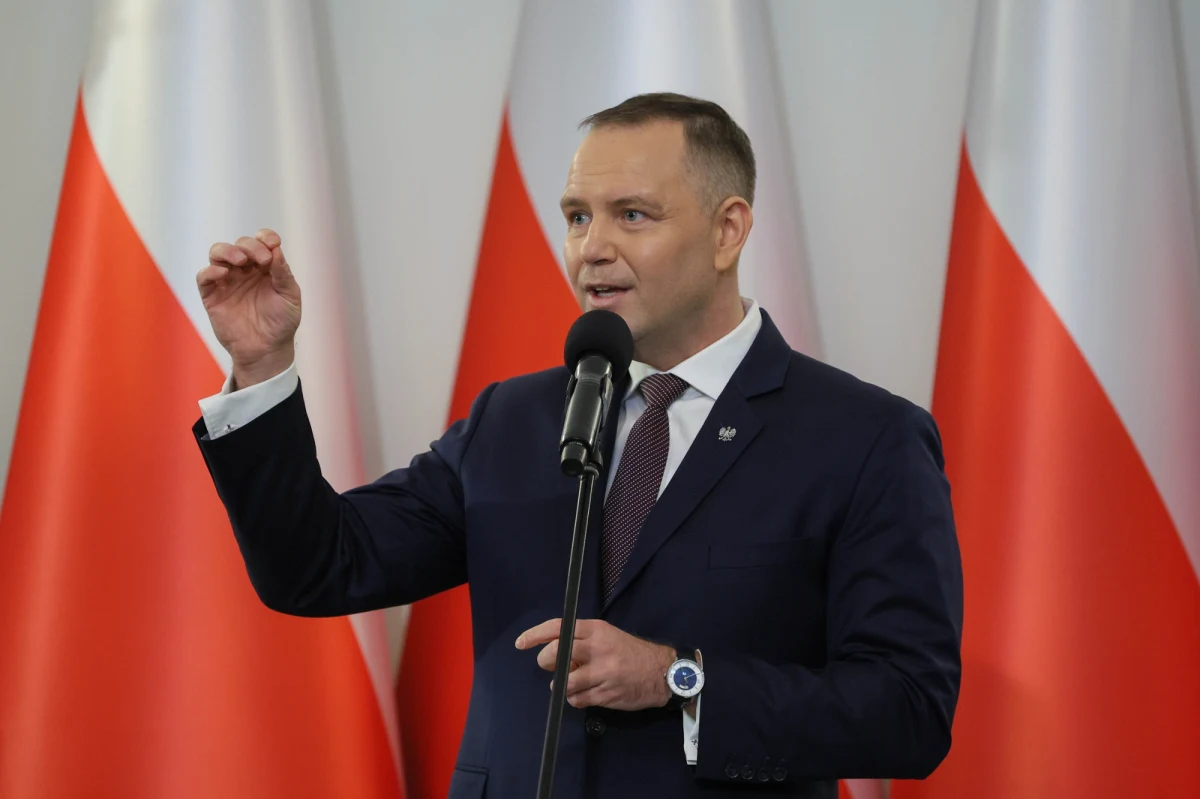 Prezydent Karol Nawrocki podpisał reformę orzecznictwa lekarskiego w ZUS, która wprowadza też nowe zasady kontroli zwolnień lekarskich. Celem nowych przepisów jest m.in. uszczelnienie systemu kontroli prawidłowości wykorzystywania L4. Jak poinformowała w środę Kancelaria Prezydenta RP, Karol Nawrocki podpisał także ustawę pozwalającą samorządom określać zasady umów urbanistycznych oraz nowelę w sprawie nowych zasad wypłaty ekwiwalentu za urlop.