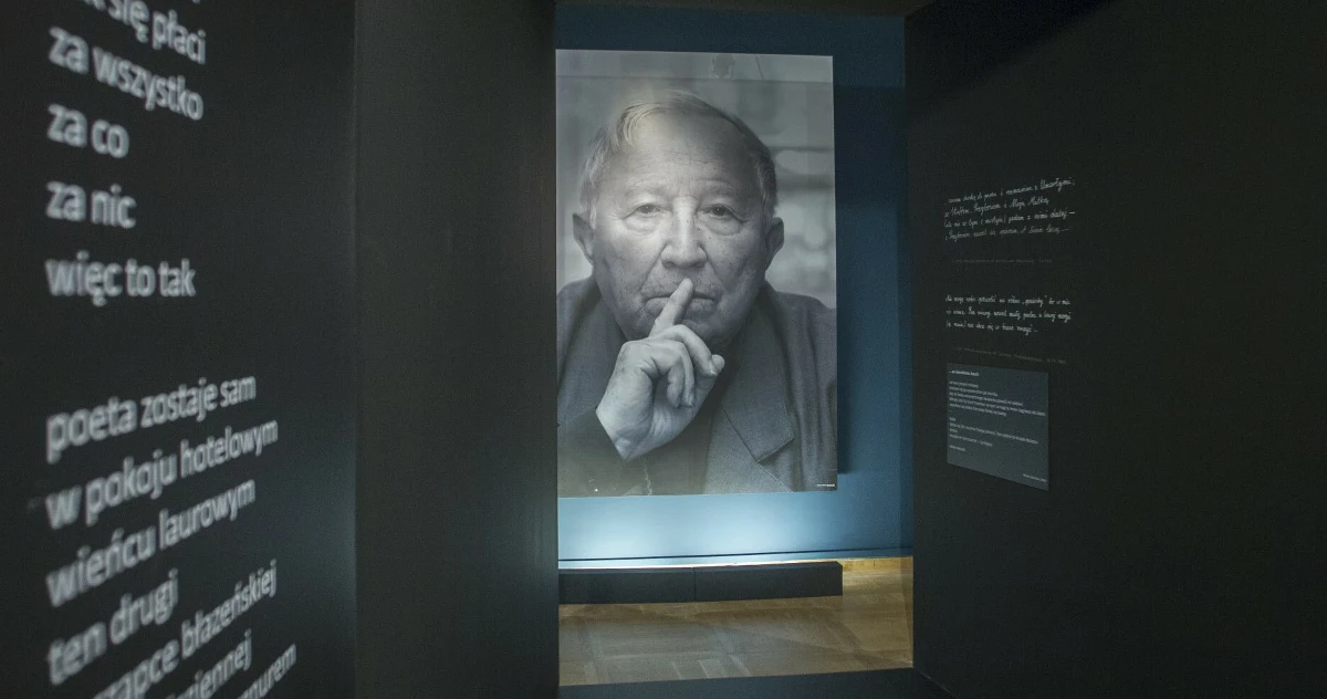 Tadeusz Różewicz i Józef Mackiewicz znaleźli się w gronie kandydatów do literackiej Nagrody Nobla w 1975 roku. Informacje te ujawniono po 50 latach, zgodnie z zasadami Akademii Szwedzkiej. Ostatecznie nagrodę otrzymał włoski poeta Eugenio Montale.