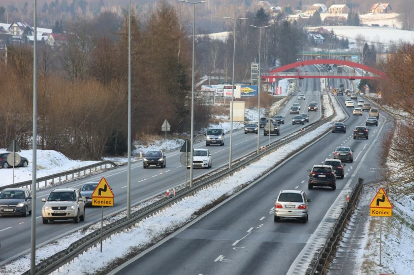 Za dużo zakrętów i 10 pasów. Czy Zakopianka stanie się drogą S7?