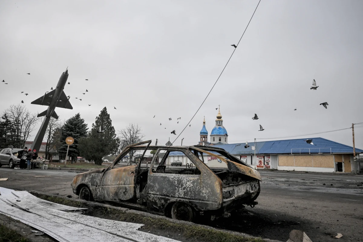 Rosyjskie ataki na południowo-wschodnią Ukrainę doprowadziły do poważnych problemów z dostępem do wody i prądu w czwartek. Ponad 1,7 domostw w obwodzie dniepropietrowskim zmagało się z problemami z dostawą wody - przekazał wicepremier Ukrainy Ołeksij Kułeba, cytowany przez agencję Reutera. Setki tysięcy gospodarstw domowych zmagały się z brakiem ogrzewania i elektryczności. Atak ten prezydent Ukrainy Wołodymyr Zełenski określił jako "próbę złamania Ukrainy".