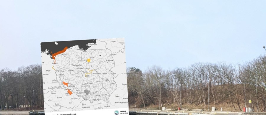 ​Instytut Meteorologii i Gospodarki Wodnej wydał ostrzeżenia hydrologiczne drugiego stopnia w woj. zachodniopomorskim oraz w woj. dolnośląskim. Na Warmii i Mazurach na rzece Łynie poziom wody przekroczył stan alarmowy i wynosi 539 cm.