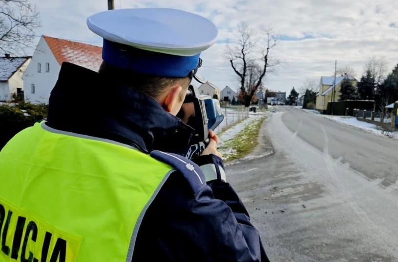 102 km/h w terenie zabudowanym. 80-latek stracił prawo jazdy na 3 miesiące
