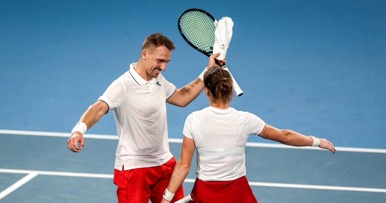Świątek zagrała va banque, doszło do zmiany w drużynie. Polska zagra o finał