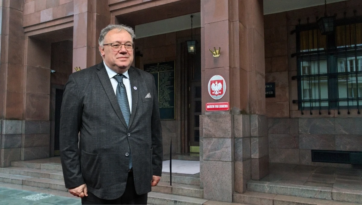 Ministerstwo Spraw Zagranicznych wezwie ambasadora Węgier ws. dwóch polskich obywateli, którzy otrzymali azyl w tym kraju - dowiedział się dziennikarz RMF FM. Do rozmowy w resorcie dyplomacji dojdzie dziś lub w poniedziałek.