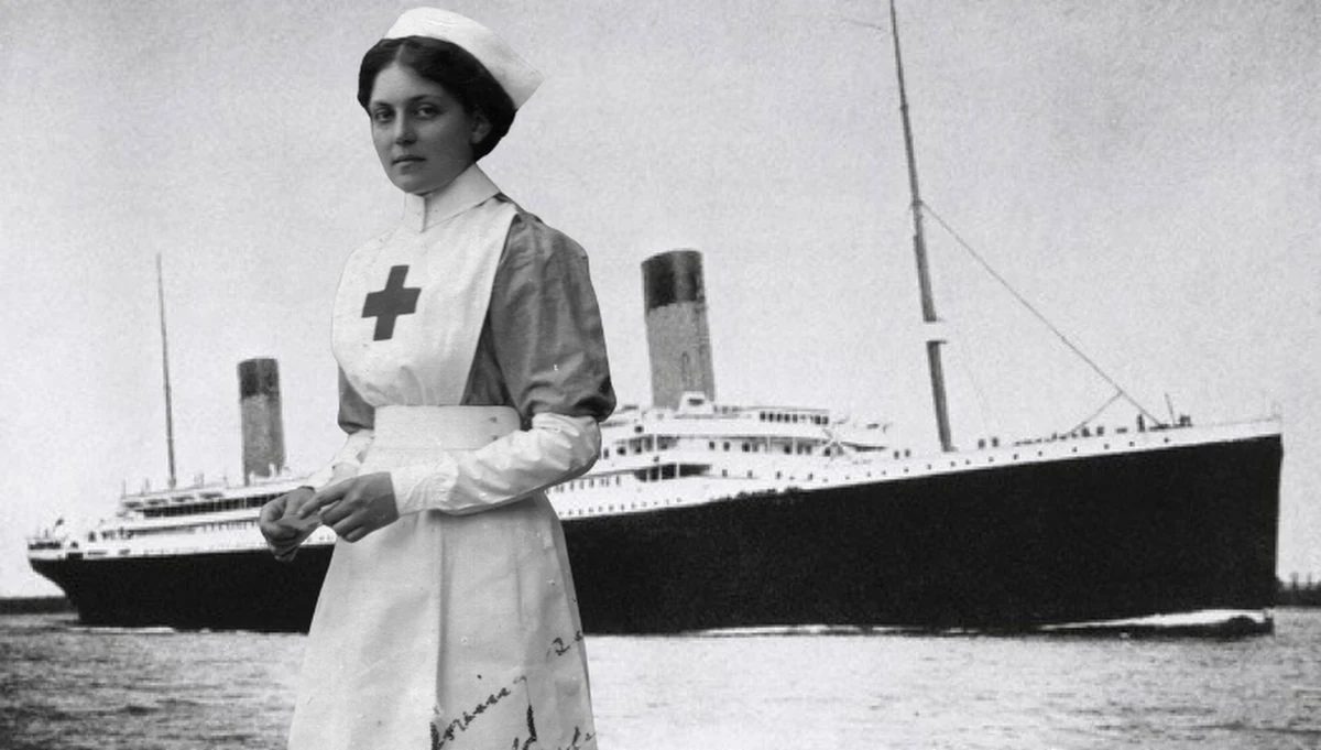 Wrocławskie Centrum Edukacji Ekologicznej Hydropolis zaprasza na wyjątkową wystawę "W cieniu gigantów: Titanic, Britannic, Olympic", która przybliża losy trzech słynnych liniowców przez pryzmat niezwykłej postaci – Violet Jessop. To stewardessa i pielęgniarka, która przeżyła katastrofy wszystkich tych statków.