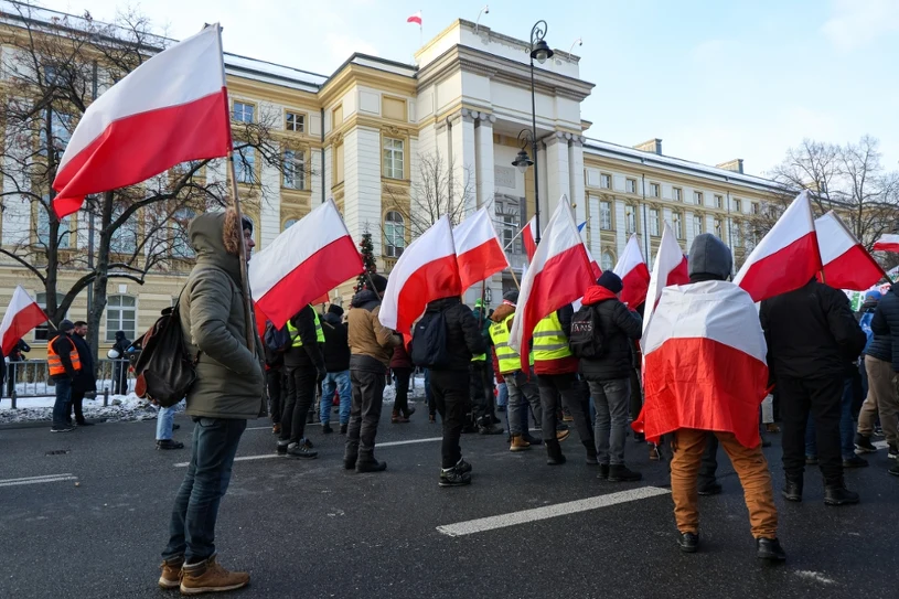 Rolnicy okupują budynek Kancelarii Premiera. Żądają konfrontacji