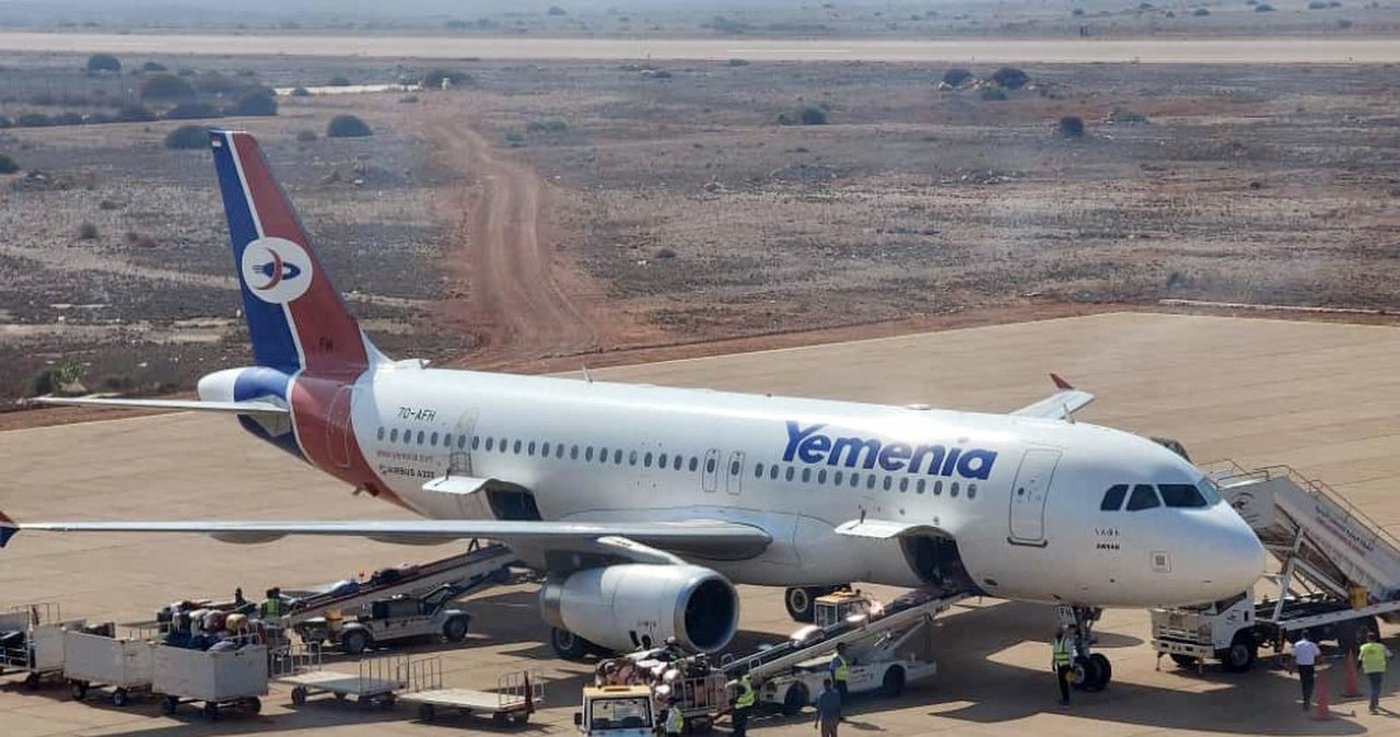 Smerfy utknęli na wyspie. Jest przełom, ambasada wskazała datę