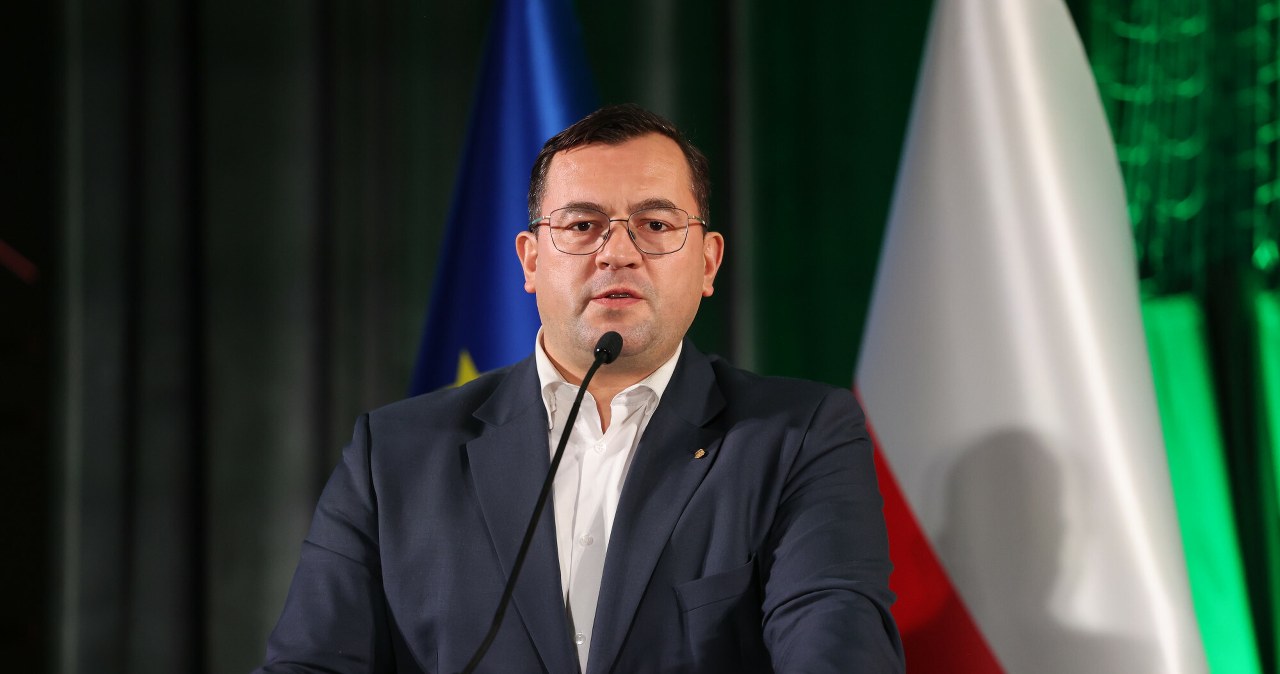 Incydent przed domem ministra. "Próbowano wyrwać ogrodzenie"