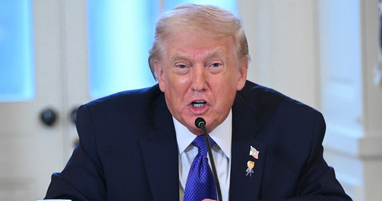 "Po dobroci lub w trudniejszy sposób". Trump stawia jasno sprawę Grenlandii