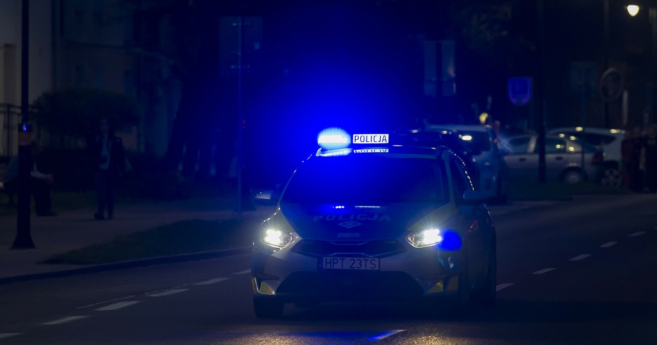 Kielce. Policyjny pościg zakończony dachowaniem. Są poszkodowani