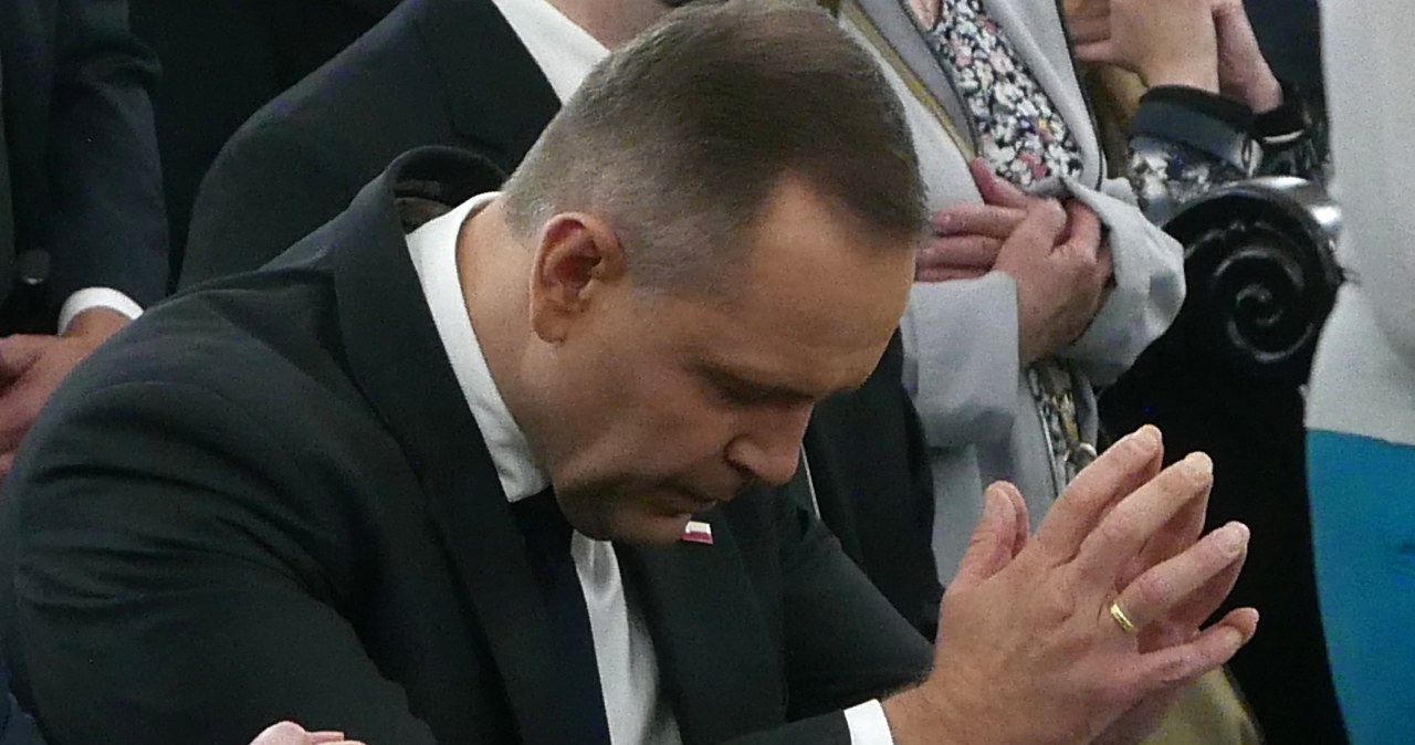 Znacząca decyzja Nawrockiego, ukrywano to do teraz. Niespodzianka na mszy