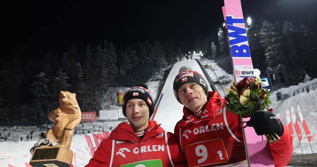 Oto co Kacper Tomasiak i Dawid Kubacki podnieśli z podium w Zakopanem