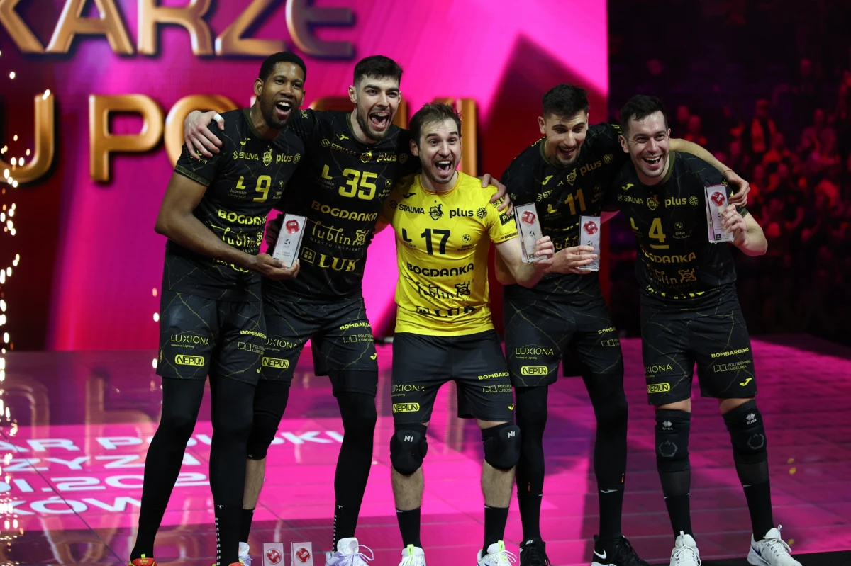 ​Siatkarze Bogdanki LUK Lublin po raz pierwszy w historii zdobyli Puchar Polski. W finale turnieju rozgrywanego w krakowskiej Tauron Arenie pokonali Asseco Resovię Rzeszów 3:0 (25:15, 25:20, 25:20).