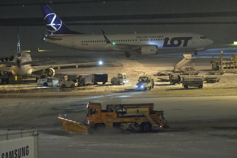 Poważne problemy warszawskiego lotniska. Konieczne przekierowanie lotów