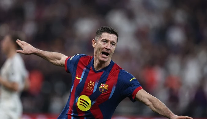 Tak uderza Lewandowski. Kanonada w El Clasico. "Barca" z pierwszym trofeum