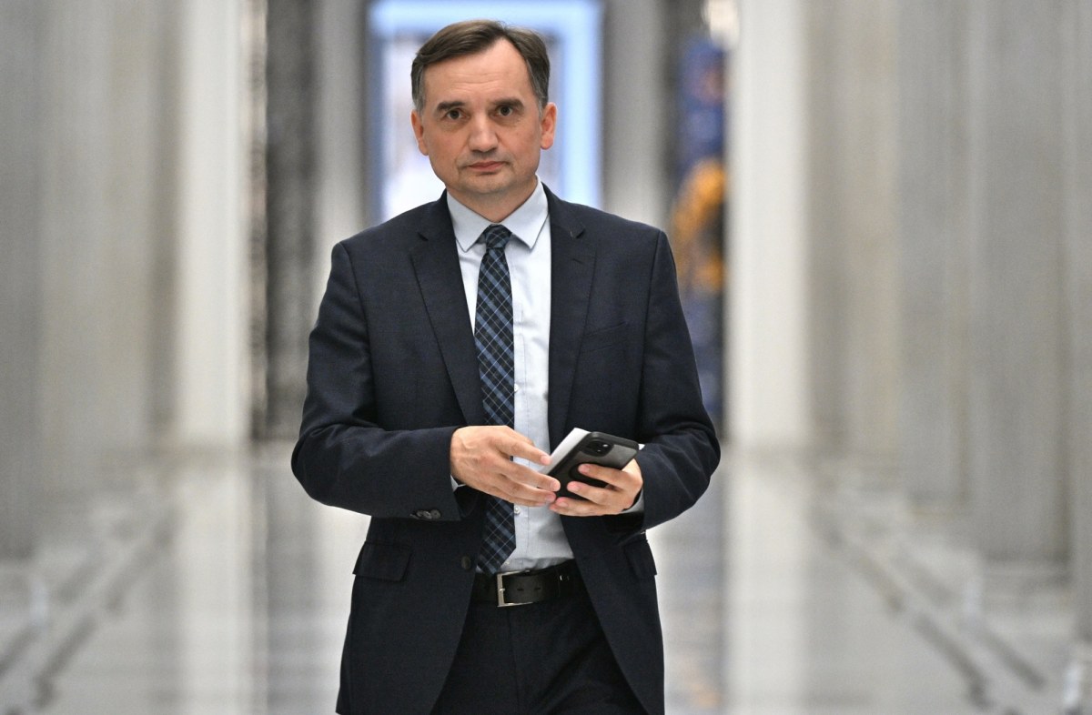 "Konieczna decyzja", "Jakim trzeba być tchórzem". Politycy komentują ruch Ziobry