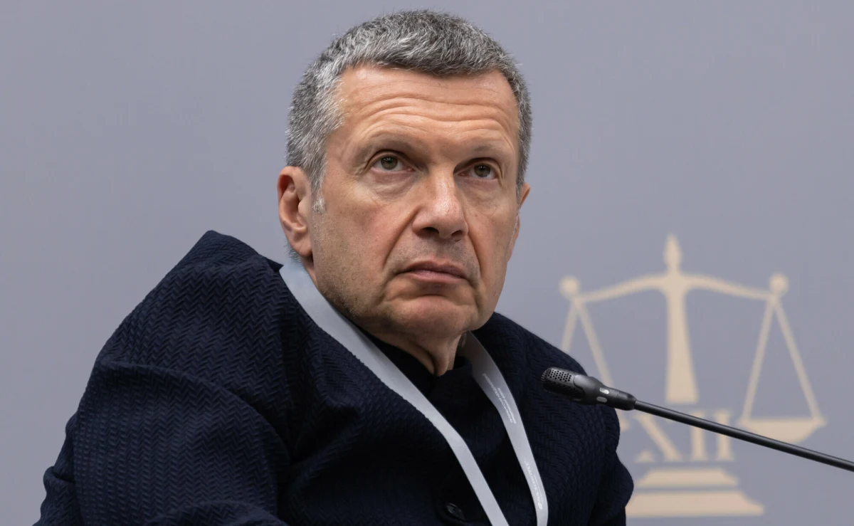 Rosyjski ambasador w Armenii Siergiej Kopyrkin został wezwany do tamtejszego MSZ, gdzie wręczono mu notę protestacyjną w związku ze skandalicznymi wypowiedziami Władimira Sołowjowa. Rosyjski propagandysta mówił, że Moskwa powinna rozważyć interwencję wojskową w Armenii.