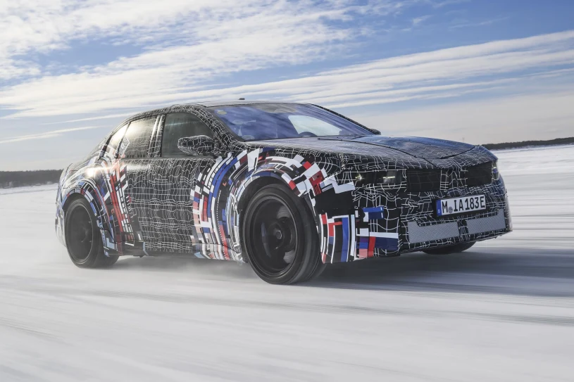 BMW M Neue Klasse. 4 "supermózgi", 4 silniki i możliwość zmiany biegów