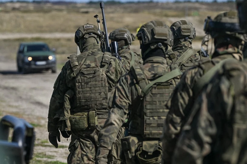 Siły NATO ruszą na ratunek Polsce? W sondażu zarysował się wyraźny podział