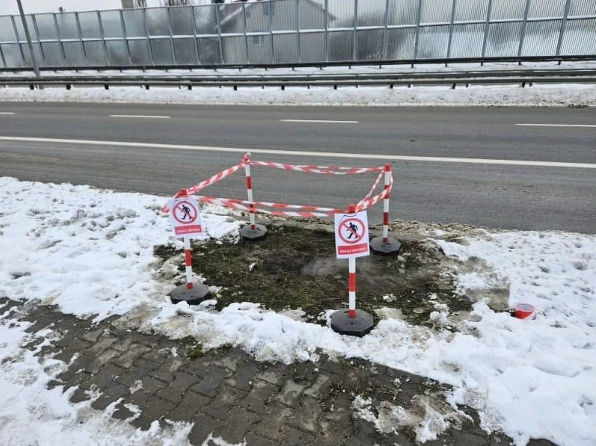 W środę rano rozpoczną się prace naprawcze przy zachodniej magistrali ciepłowniczej w Kielcach. Awaria może pozbawić ciepła nawet 30 tysięcy mieszkańców oraz kilkanaście placówek medycznych i oświatowych. Miasto apeluje o przygotowanie się na możliwe przerwy w dostawach.