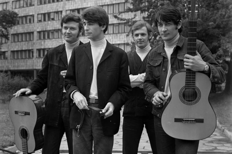 Żony sprzeczały się o hit Czerwonych Gitar. Każda uważała, iż jest o niej!