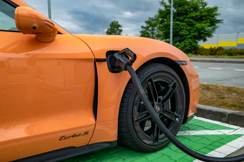 W Polsce podwoiła się liczba samochodów elektrycznych