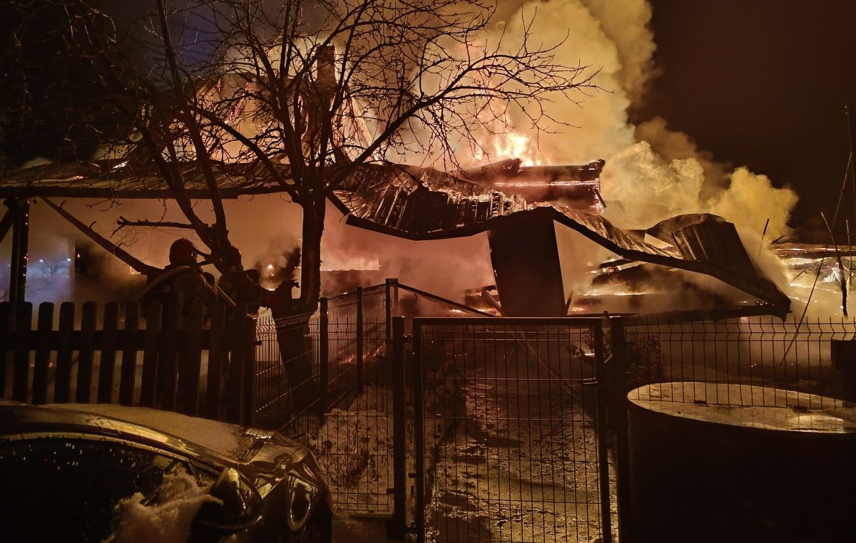 Tragiczny pożar w woj. podlaskim. Nie żyje kobieta i dziecko