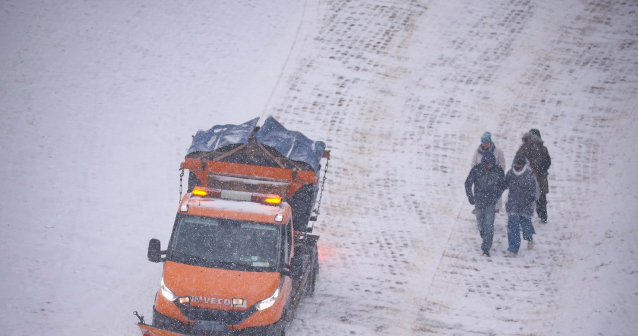 Problemy już się zaczęły. Na drogach prawdziwa "szklanka"