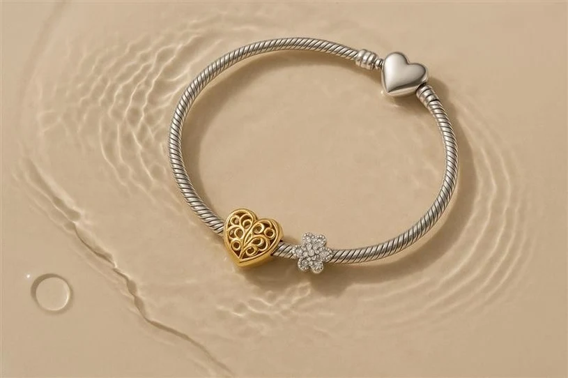 Jak stworzyć wyjątkową bransoletę z charmsami - przewodnik stylistyczny