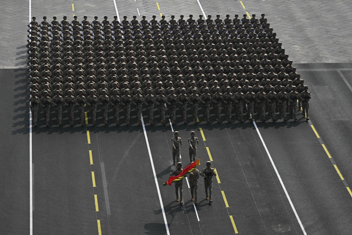 "Chińska Armia Ludowo-Wyzwoleńcza pracuje nad ponad 10 eksperymentalnymi narzędziami do prowadzenia wojny w cyberprzestrzeni z wykorzystaniem technologii kwantowej" – podał w czwartek "South China Morning Post", cytując oficjalny dziennik chińskiego resortu nauki. Część narzędzi ma być już testowana w warunkach bojowych.