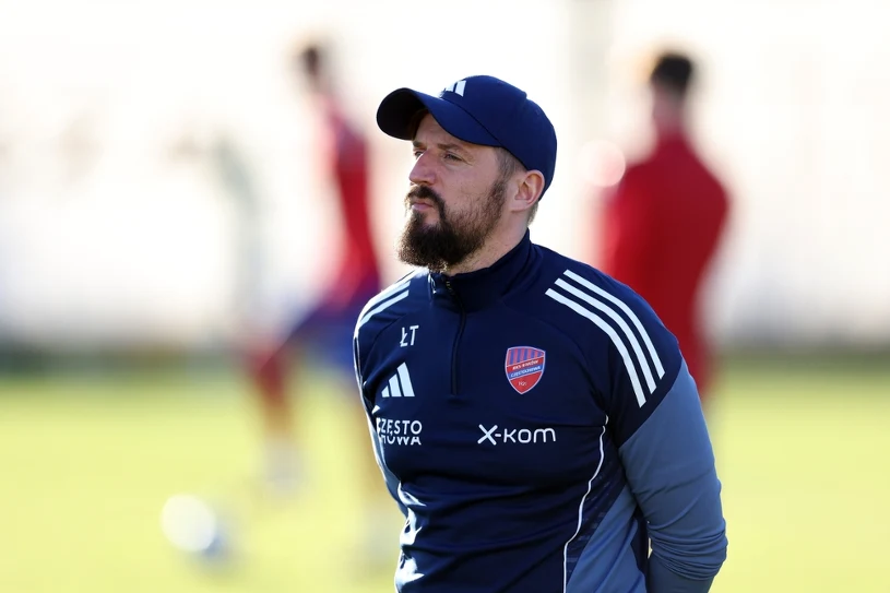 Raków nadał komunikat, sukcesor Papszuna działa. Ten piłkarz już nie zagra